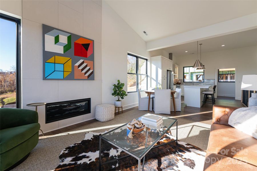 Living room - Similar