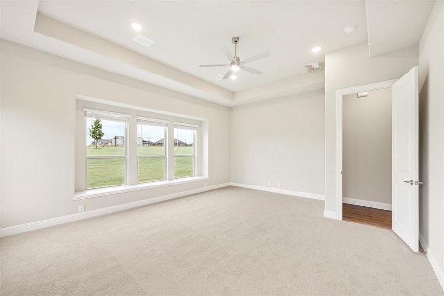 Spacious, unfurnished interior of a new home in Paloma Ranch, Justin (Image 29).