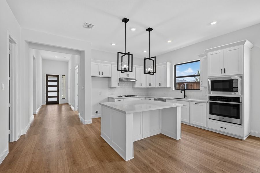 Furnished interior view inside a new home in Highland Lakes, McKinney (Image 7).