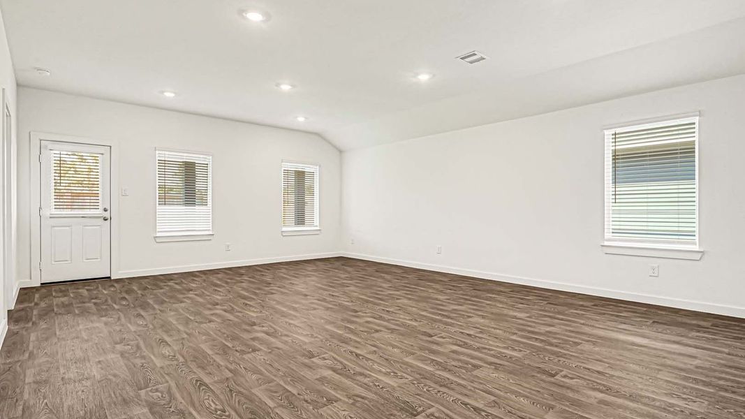 Spacious, unfurnished interior of a new home in Holly Ridge, Rosenberg (Image 17). Spacious, unfurnished interior of a new home in Holly Ridge, Rosenberg (Image 17).