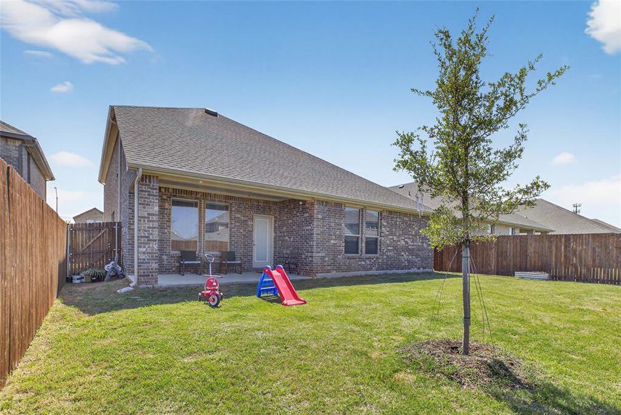 Exterior details and patio area of a home in , Fort Worth (Image 4).