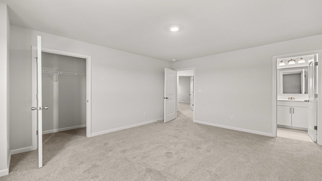 Representative unfurnished interior of a home built from the GRAYSON by D.R. Horton in Hamptons at Riverwood East, Dallas (Image 31). Representative unfurnished interior of a home built from the GRAYSON by D.R. Horton in Hamptons at Riverwood East, Dallas (Image 31).