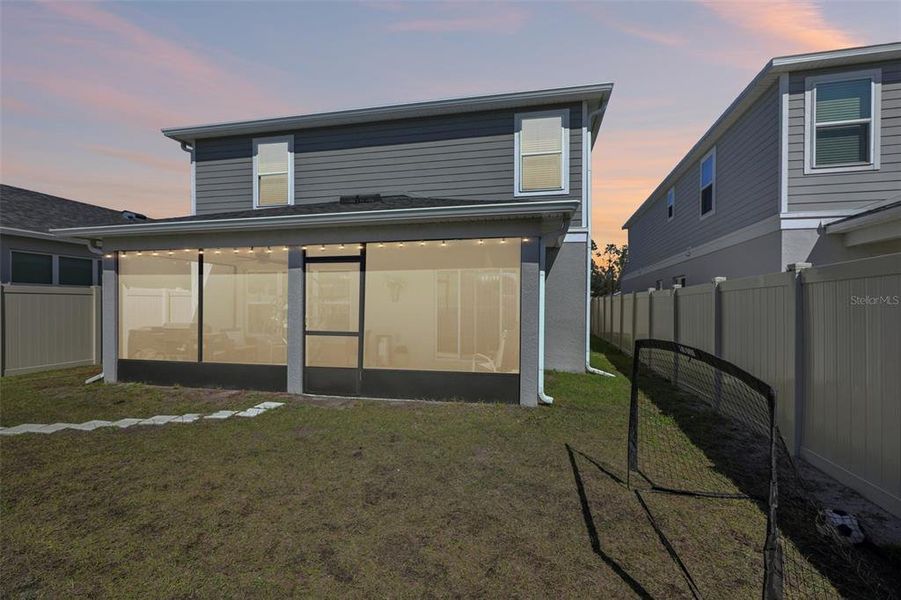 Exterior details and patio area of a home in , Clermont (Image 25).