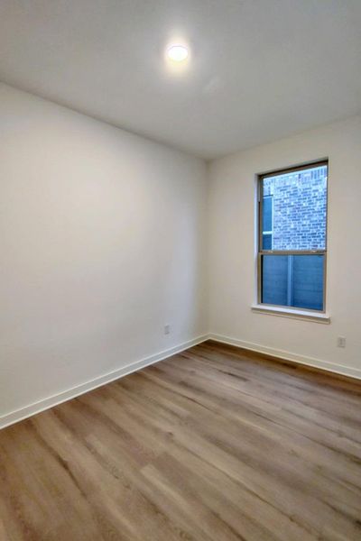 Spacious, unfurnished interior of a new home in Wolf Ranch, Georgetown (Image 17).