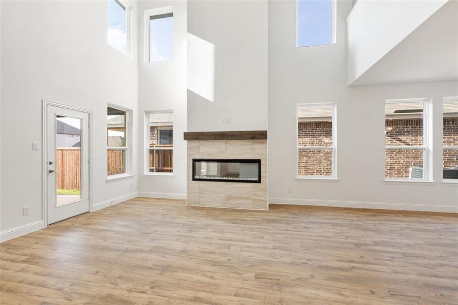 Spacious, unfurnished interior of a new home in Walden Pond, Forney (Image 14).