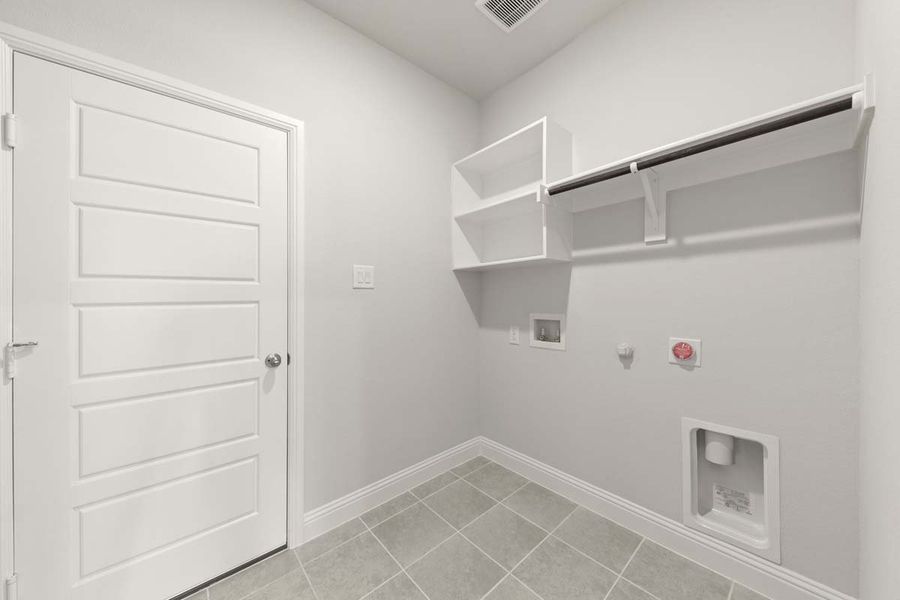 Spacious, unfurnished interior of a new home in Elevon, Lavon (Image 31).