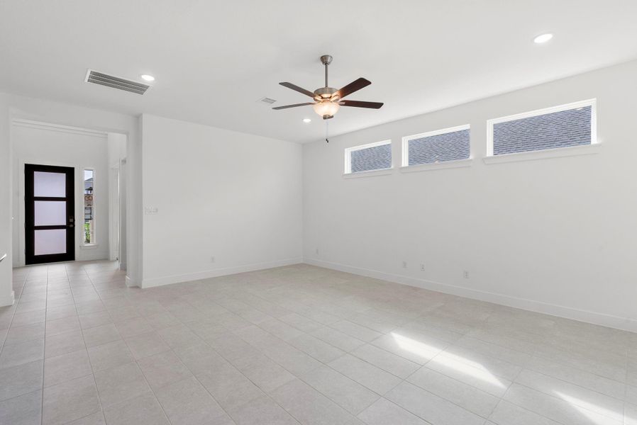 Spacious, unfurnished interior of a new home in The Trails, New Caney (Image 19).