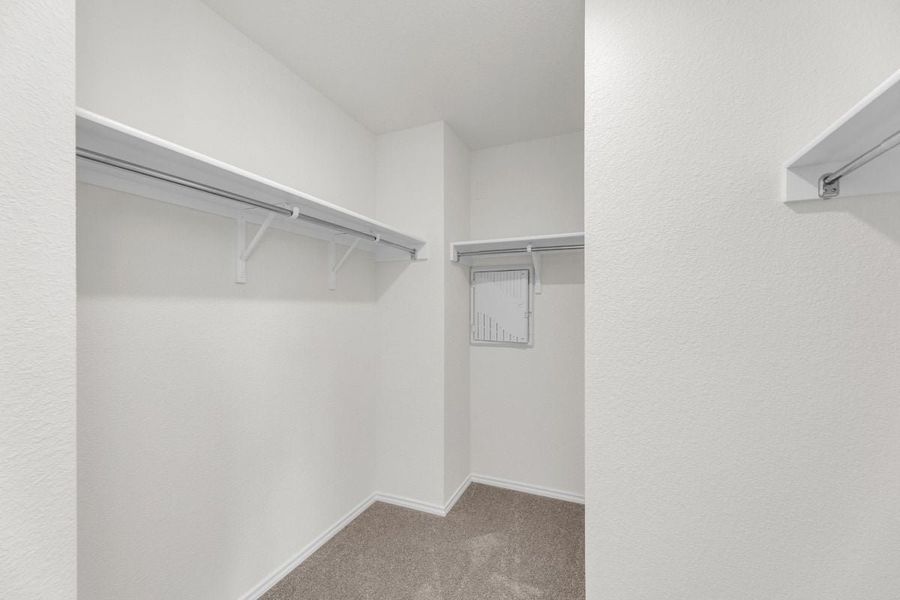 Spacious, unfurnished interior of a new home in Mustang Valley, Manor (Image 34).