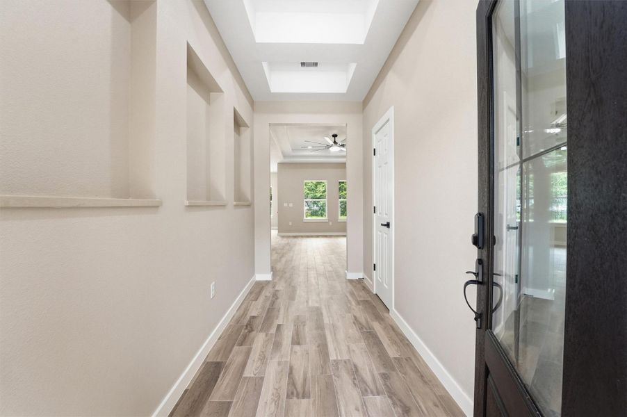 Spacious, unfurnished interior of a new home in , Conroe (Image 14).