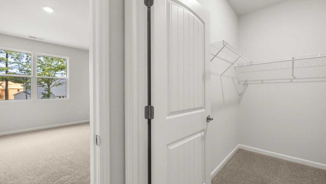 Representative unfurnished interior of a home built from the Elle by D.R. Horton in Fairway 17 at Mirror Lake, Villa Rica (Image 39). Representative unfurnished interior of a home built from the Elle by D.R. Horton in Fairway 17 at Mirror Lake, Villa Rica (Image 39).