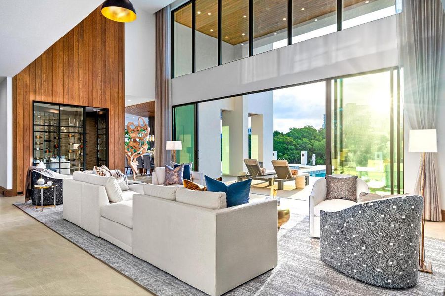 mls_LIVING_ANGLE_DAY