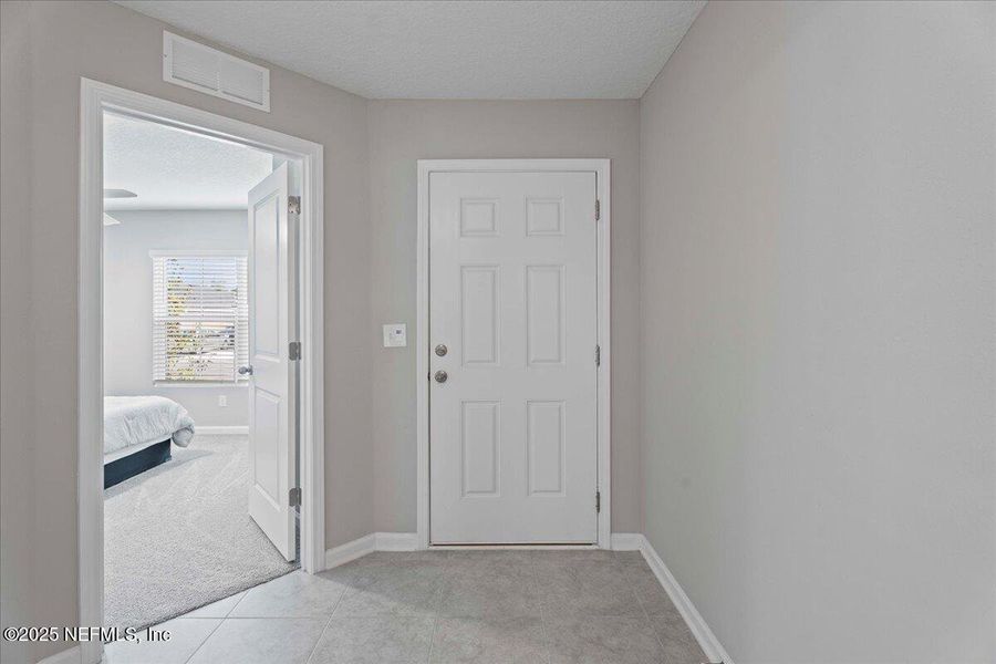Spacious, unfurnished interior of a new home in Dunns Crossing, Jacksonville (Image 21). Spacious, unfurnished interior of a new home in Dunns Crossing, Jacksonville (Image 21).