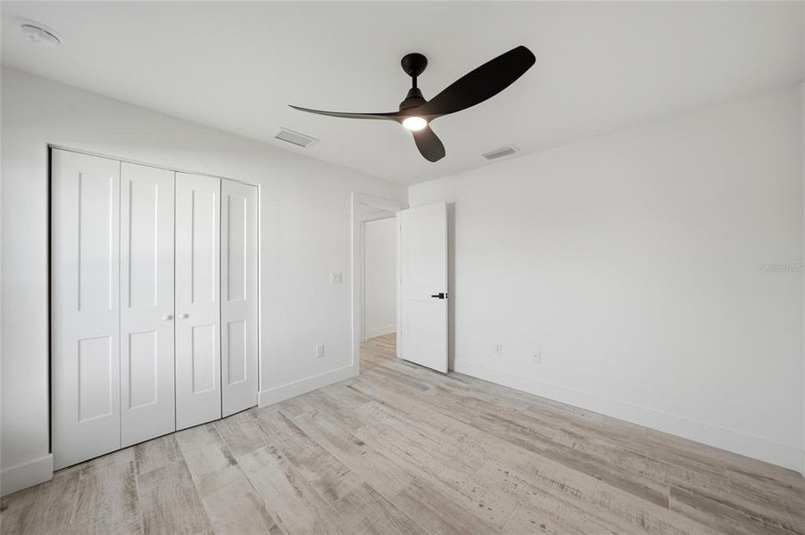 Spacious, unfurnished interior of a new home in , Arcadia (Image 33).