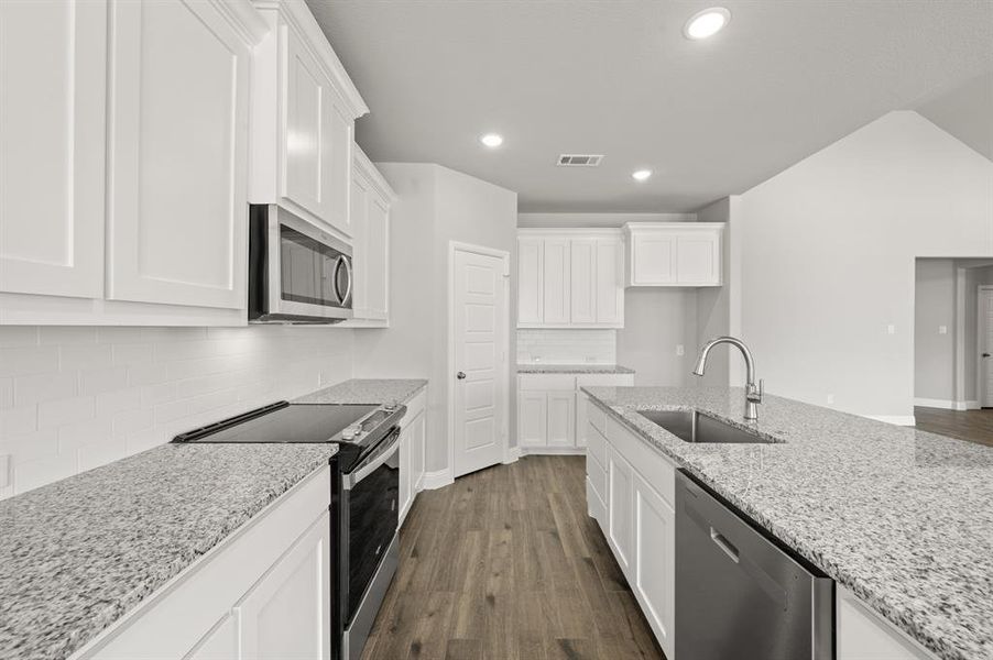 7016 Ranchview- Kitchen-3