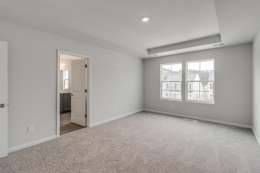 Spacious, unfurnished interior of a new home in Bluefield, Lexington (Image 25).