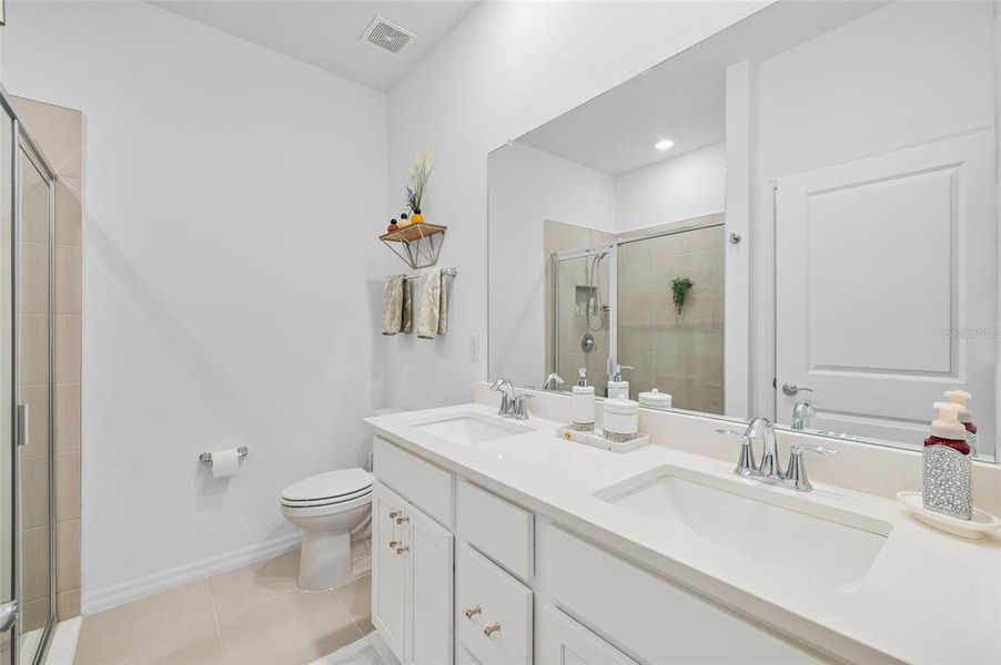 Furnished interior view inside a new home in , Wesley Chapel (Image 19).