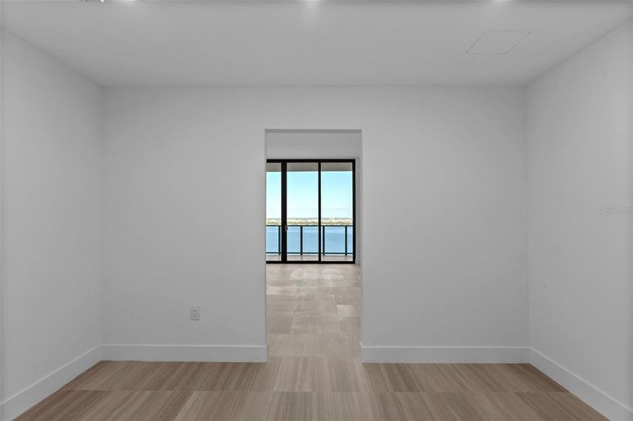 Spacious, unfurnished interior of a new home in , Tampa (Image 63). Spacious, unfurnished interior of a new home in , Tampa (Image 63).