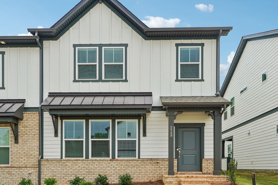 Image 50 of a home in Terraces at the Exchange.