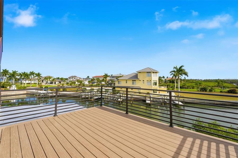 Community amenities in , Englewood (Image 72).