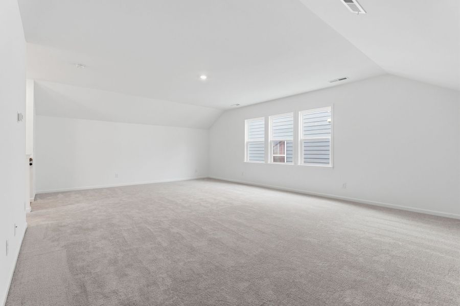 Spacious, unfurnished interior of a new home in River Falls, Tega Cay (Image 17).