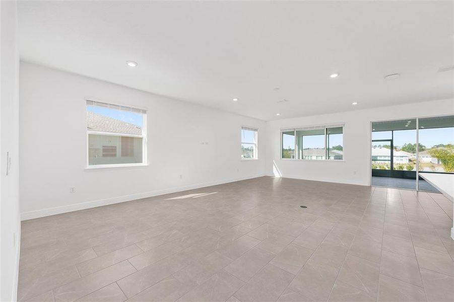 Spacious, unfurnished interior of a new home in , Ocala (Image 40).