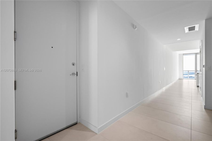 Spacious, unfurnished interior of a new home in , Miami (Image 14).