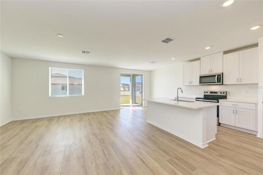 Spacious, unfurnished interior of a new home in Magnolia Bay - Classic Series, Nokomis (Image 40).