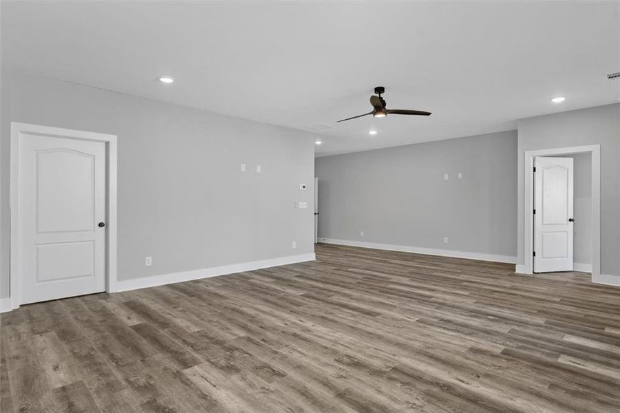 Spacious, unfurnished interior of a new home in , Atlanta (Image 57).