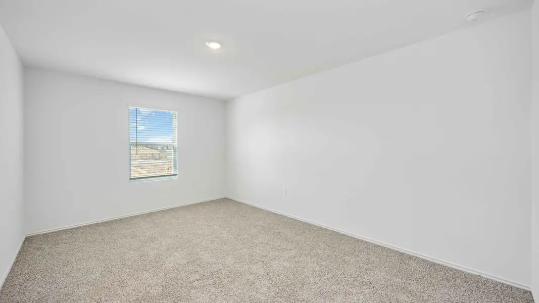 Spacious, unfurnished interior of a new home in Legacy Village, Houston (Image 7).