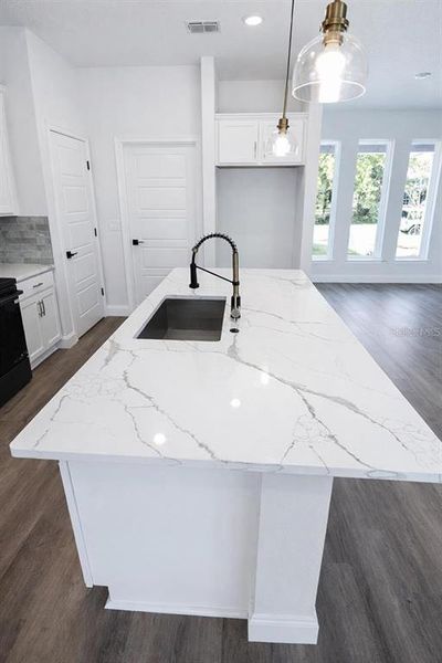 Image 36 of a home in .