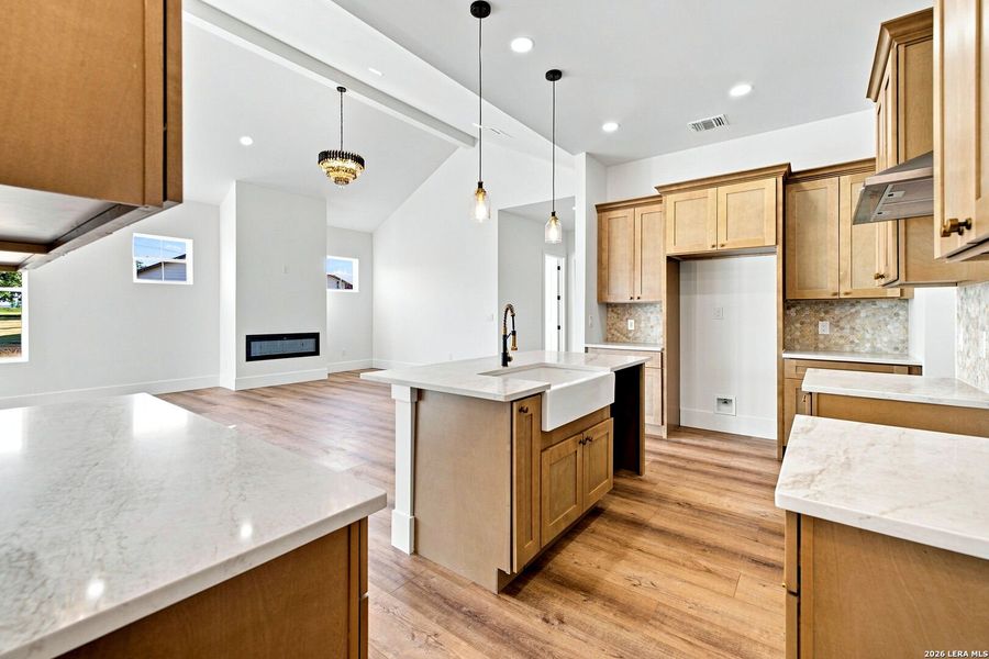 Furnished interior view inside a new home in , Bandera (Image 38).