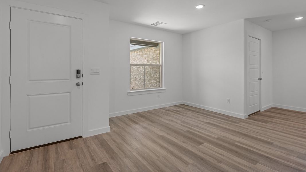 Representative unfurnished interior of a home built from the The Jayde by D.R. Horton in Overlook West, Wolfforth (Image 14). Representative unfurnished interior of a home built from the The Jayde by D.R. Horton in Overlook West, Wolfforth (Image 14).
