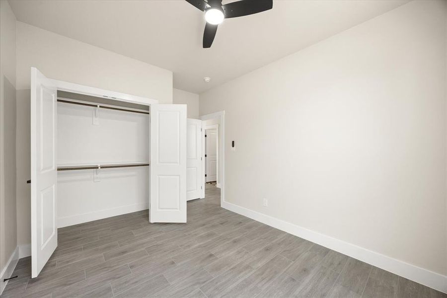 Spacious, unfurnished interior of a new home in , Granbury (Image 29).