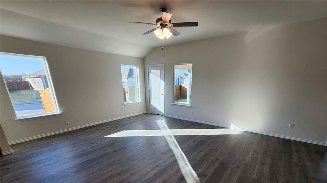 Spacious, unfurnished interior of a new home in Waverly Estates, Josephine (Image 14).