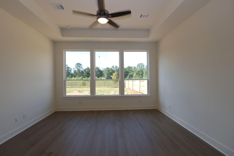 Spacious, unfurnished interior of a new home in Clopton Farms, Montgomery (Image 3).