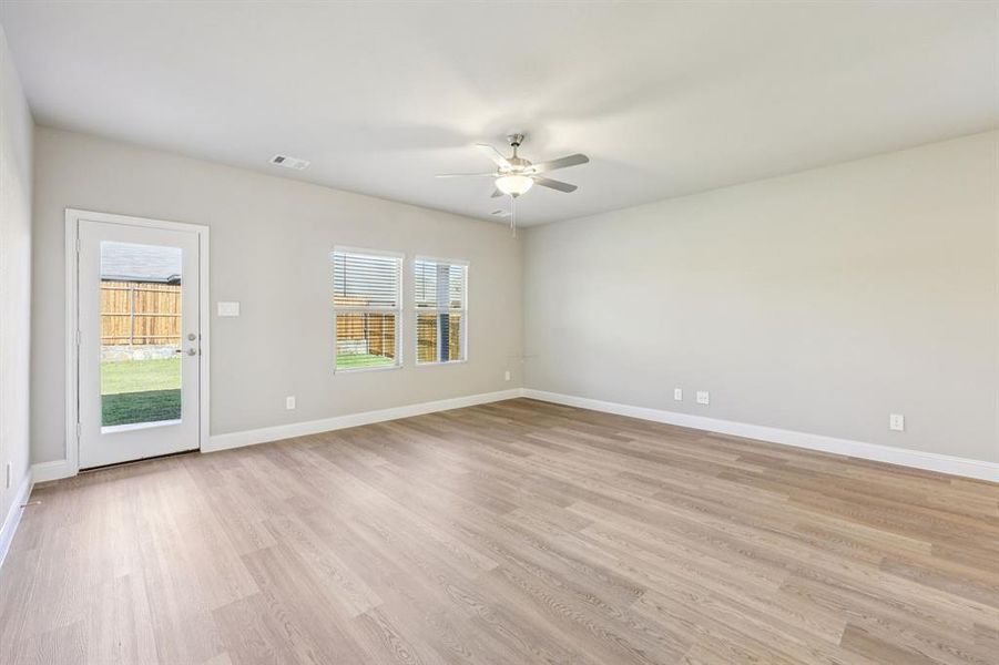 Spacious, unfurnished interior of a new home in Westmoor, Sherman (Image 25). Spacious, unfurnished interior of a new home in Westmoor, Sherman (Image 25).