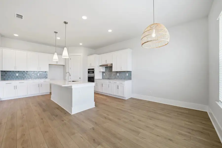 Similar Santorini floorplan. Features and finishes may vary.