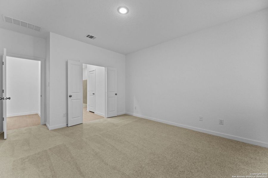 Spacious, unfurnished interior of a new home in Parkside: Coastline Collection, New Braunfels (Image 12).