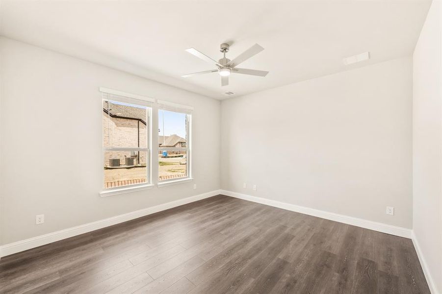 Spacious, unfurnished interior of a new home in Creekview Meadows, Pilot Point (Image 31).