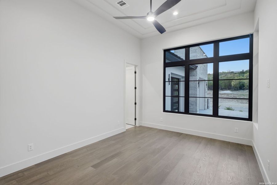 Spacious, unfurnished interior of a new home in , San Antonio (Image 25).