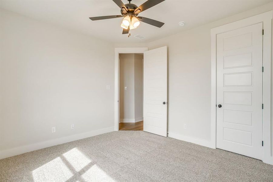Spacious, unfurnished interior of a new home in , Waxahachie (Image 27). Spacious, unfurnished interior of a new home in , Waxahachie (Image 27).