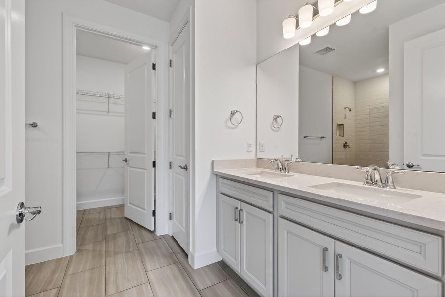 Lot4002-3829RussellCt(20)