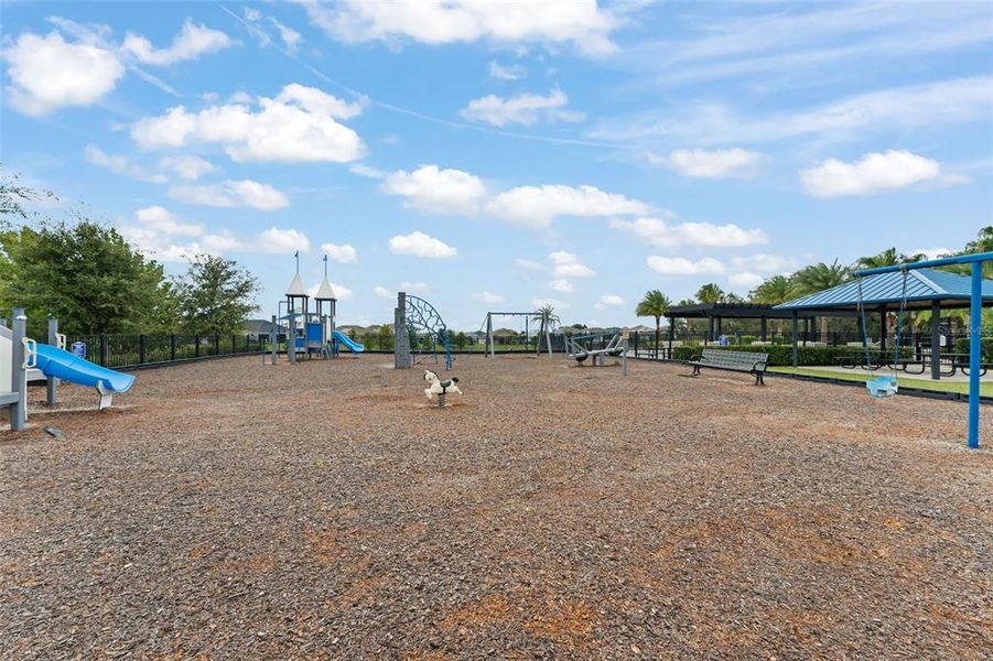 Community amenities in , Winter Garden (Image 62). Community amenities in , Winter Garden (Image 62).