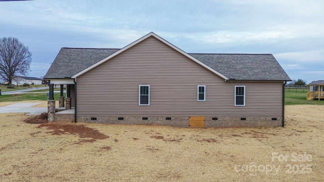 Exterior details and patio area of a home in , Lincolnton (Image 25).