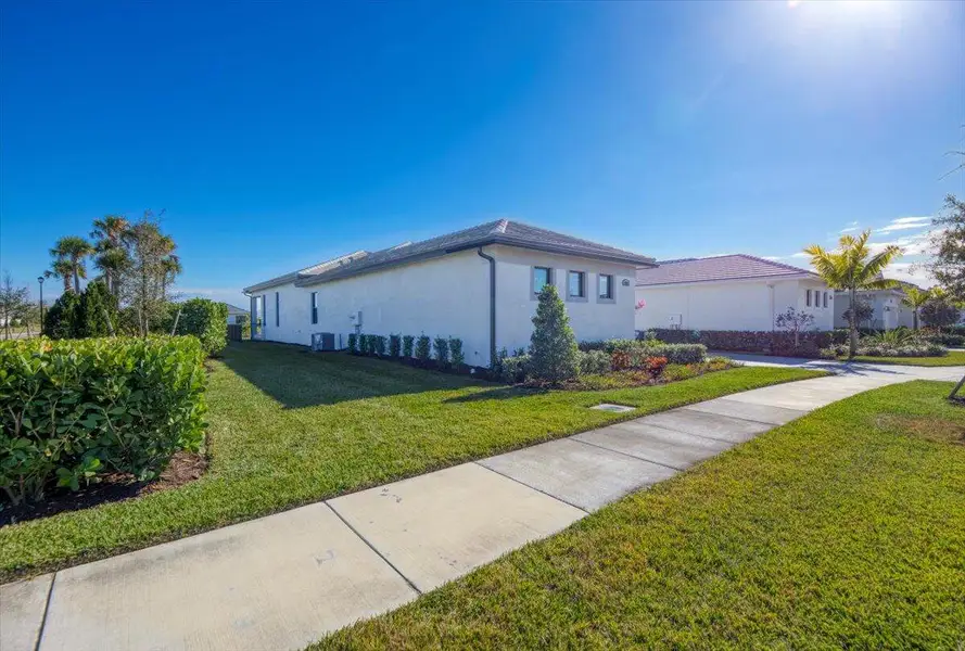 Oversized corner lot