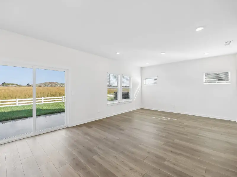 Spacious, unfurnished interior of a new home in Avery Farms - Legacy Series, Murfreesboro (Image 10).