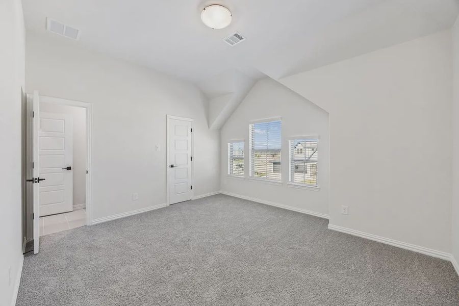Spacious, unfurnished interior of a new home in Las Lomas, Forney (Image 30). Spacious, unfurnished interior of a new home in Las Lomas, Forney (Image 30).