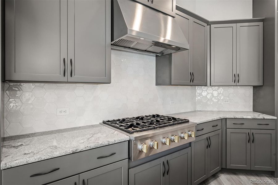 Close-up of interior finishes inside a home in Cloverleaf – Mountainview Collection, Monument (Image 16).