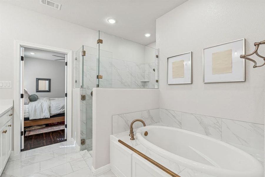 Furnished interior view inside a new home in , Burleson (Image 18). Furnished interior view inside a new home in , Burleson (Image 18).