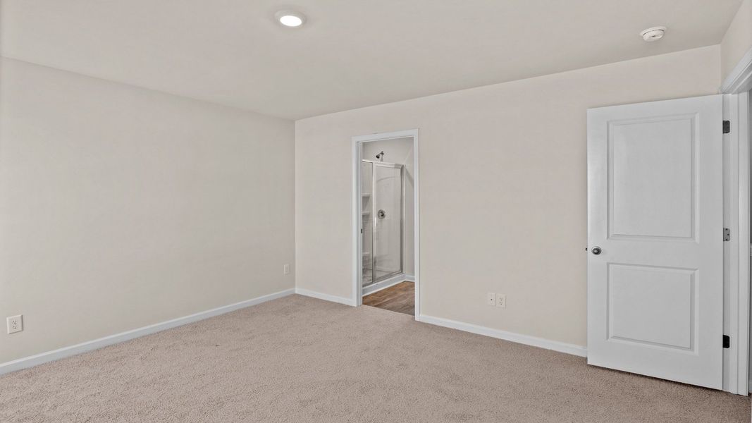 Spacious, unfurnished interior of a new home in Chandler Pointe, Rural Hall (Image 12).